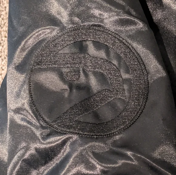 NWT Mitchell & Ness Hardwood Classic Jacket Size XL Atlanta Hawks NBA BLACKOUT - Picture 13 of 13